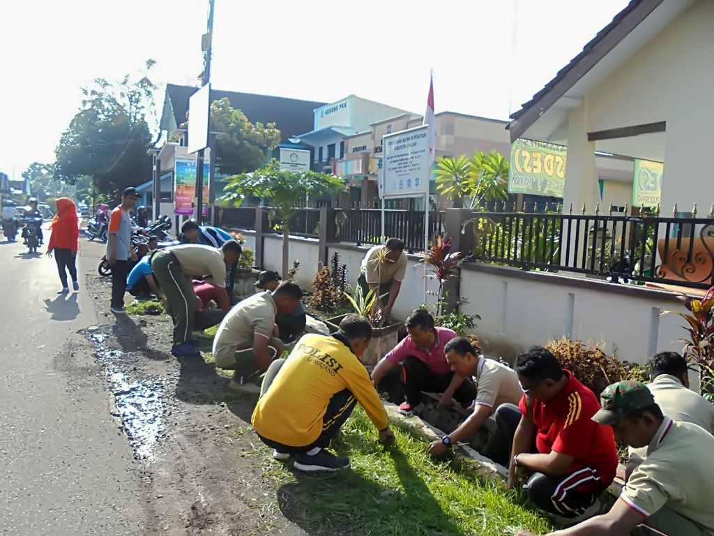 Pentingnya Menjaga Lingkungan Agar Tetap Sehat