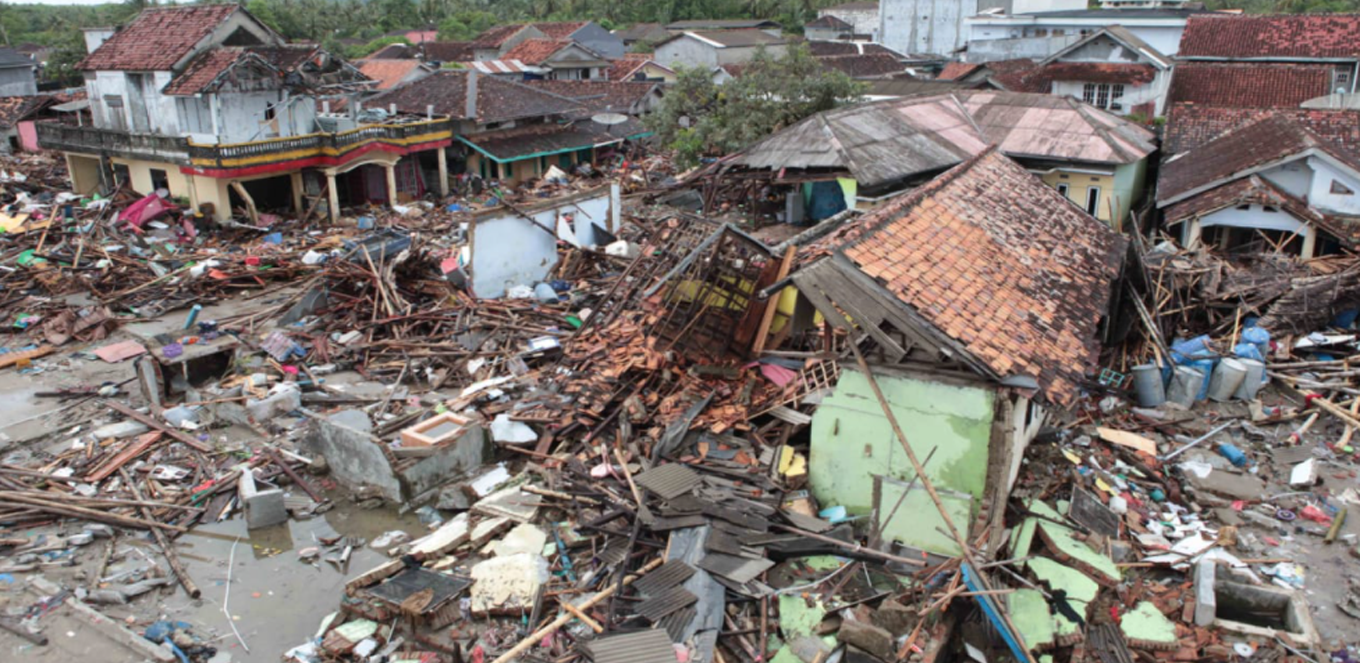 Merawat Rumah Bekas Bencana Alam