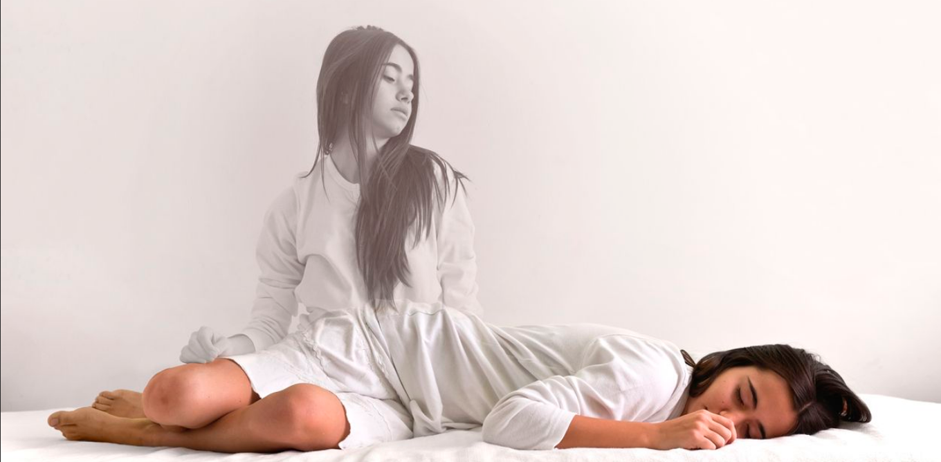 Sering Tindihan Saat Tidur ? Kenali Penyebab Sleep Paralysis