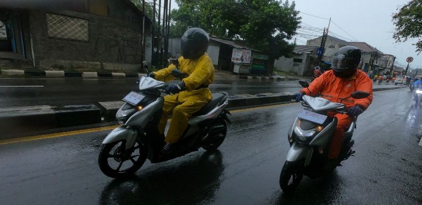 Touring Musim Hujan ? Siapkan Hal Ini