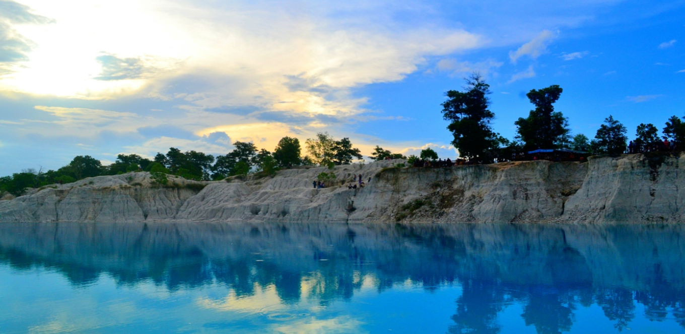 Blue Moment, Fenomena Alam Khas Pantai Belitung