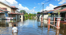 cegah-banjir-agar-tidak-masuk-rumah