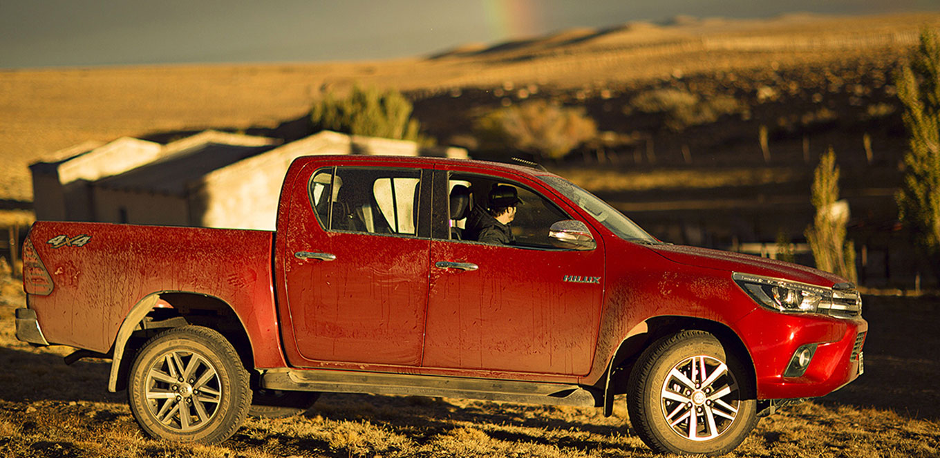 Asuransi Mobil Pick-up Toyota Hilux 