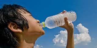 manfaat-minum-air-putih-3.5-liter-sehari