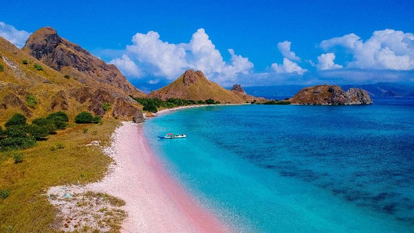 destinasi-wisata-populer-di-indonesia